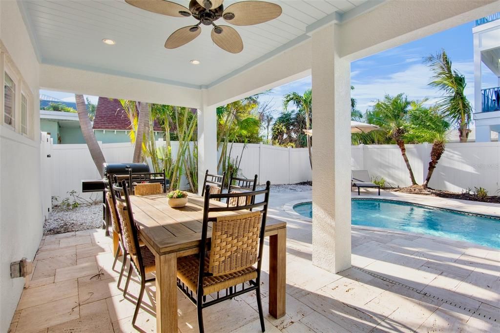 For Sale: $1,750,000 (2 beds, 2 baths, 1109 Square Feet)