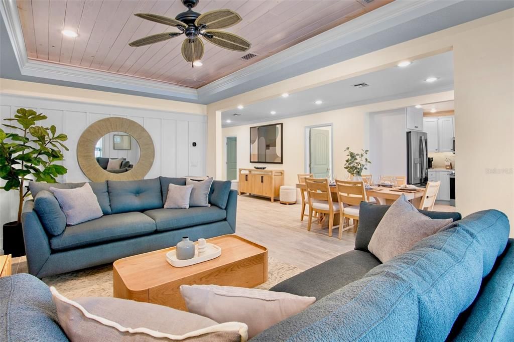 For Sale: $1,750,000 (2 beds, 2 baths, 1109 Square Feet)