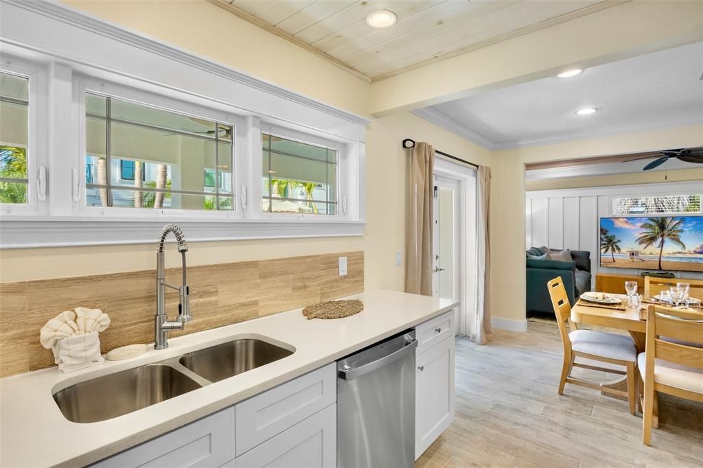 For Sale: $1,750,000 (2 beds, 2 baths, 1109 Square Feet)