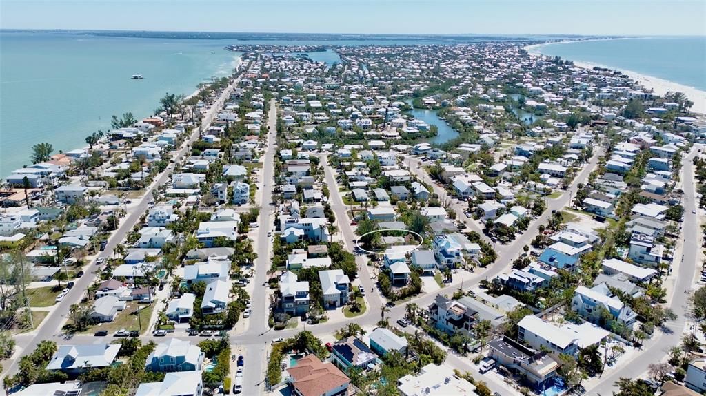 For Sale: $1,750,000 (2 beds, 2 baths, 1109 Square Feet)