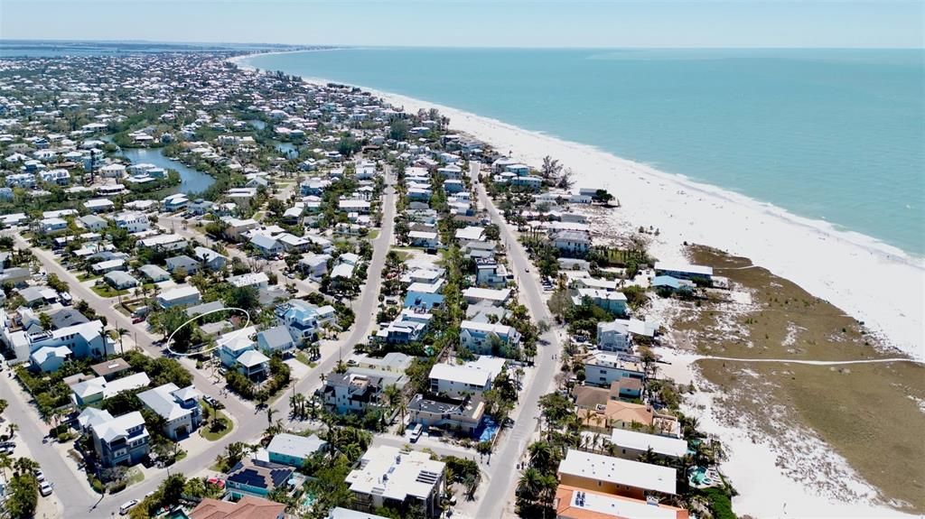 For Sale: $1,750,000 (2 beds, 2 baths, 1109 Square Feet)