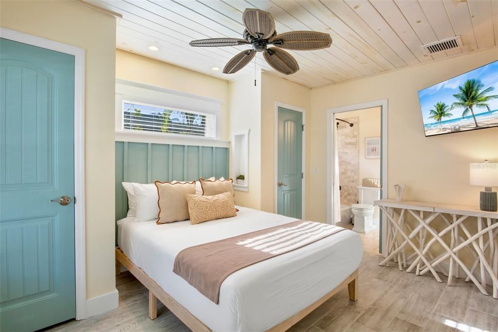 For Sale: $1,750,000 (2 beds, 2 baths, 1109 Square Feet)