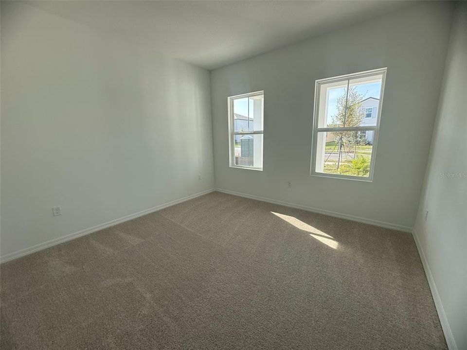 待售: $439,990 (4 贝兹, 2 浴室, 1903 平方英尺)