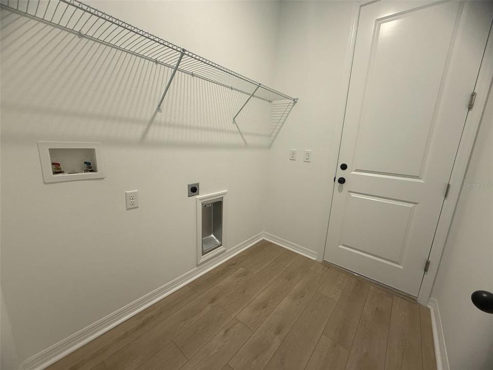 待售: $439,990 (4 贝兹, 2 浴室, 1903 平方英尺)