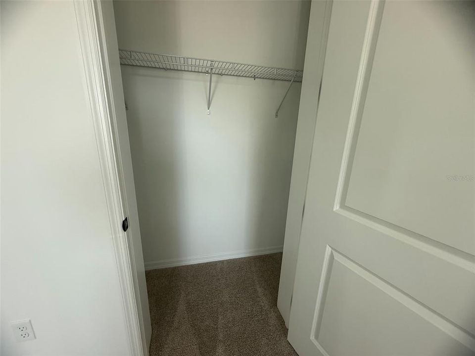 待售: $439,990 (4 贝兹, 2 浴室, 1903 平方英尺)