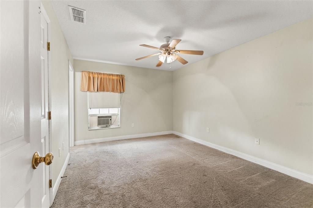 На продажу: $200,000 (3 спален, 2 ванн, 1276 Квадратных фут)