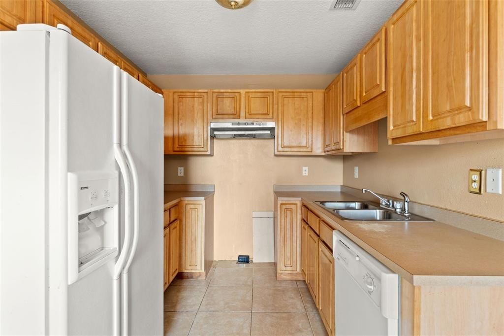 На продажу: $200,000 (3 спален, 2 ванн, 1276 Квадратных фут)