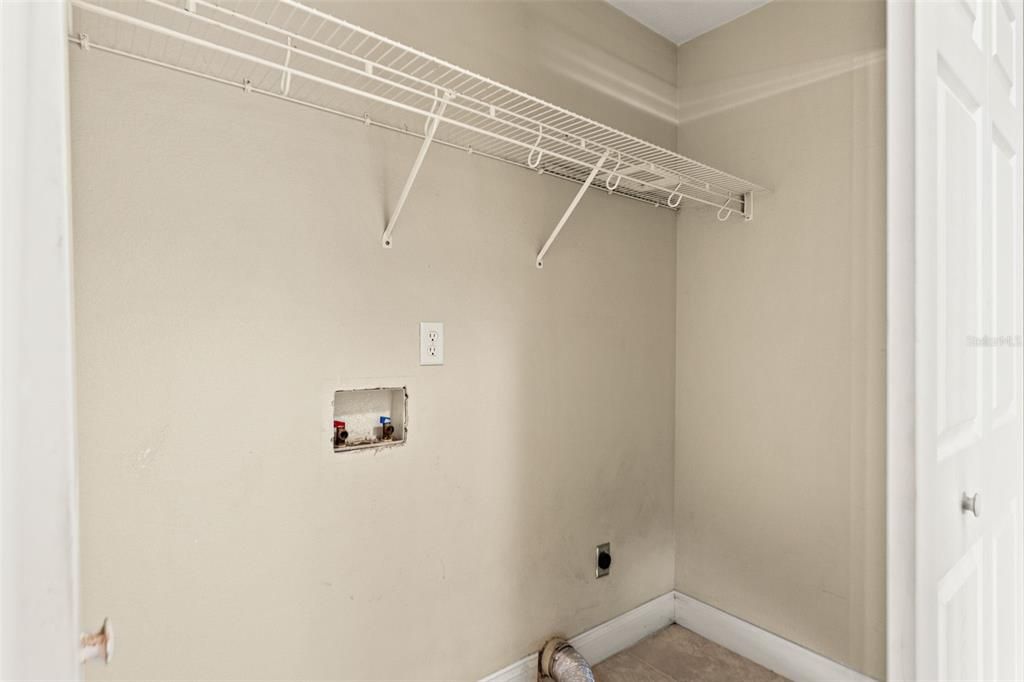 На продажу: $200,000 (3 спален, 2 ванн, 1276 Квадратных фут)