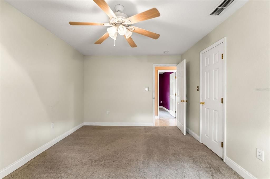 На продажу: $200,000 (3 спален, 2 ванн, 1276 Квадратных фут)