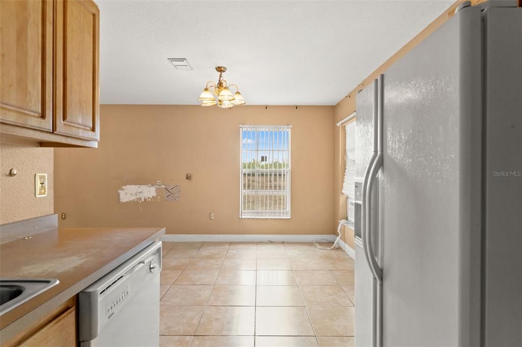 На продажу: $200,000 (3 спален, 2 ванн, 1276 Квадратных фут)