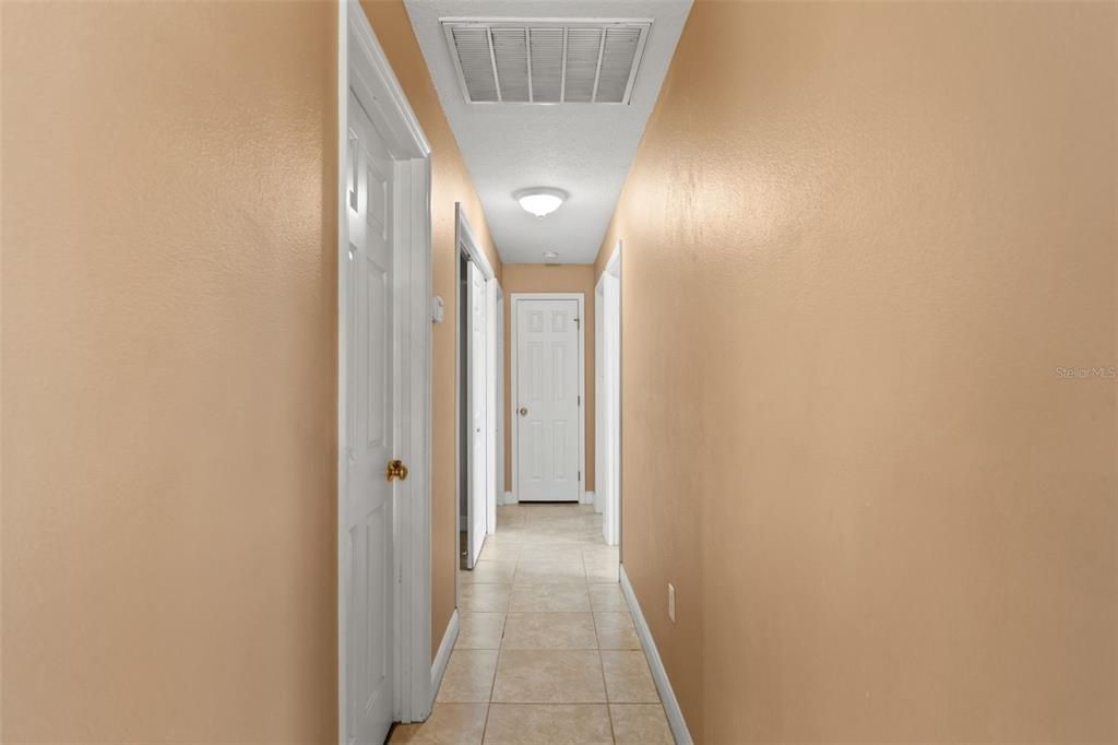 На продажу: $200,000 (3 спален, 2 ванн, 1276 Квадратных фут)