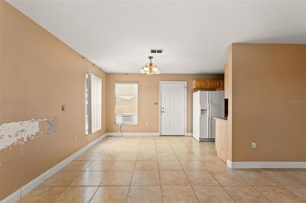 На продажу: $200,000 (3 спален, 2 ванн, 1276 Квадратных фут)