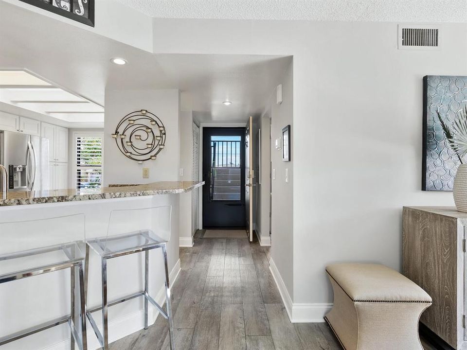 For Sale: $789,000 (2 beds, 2 baths, 1223 Square Feet)