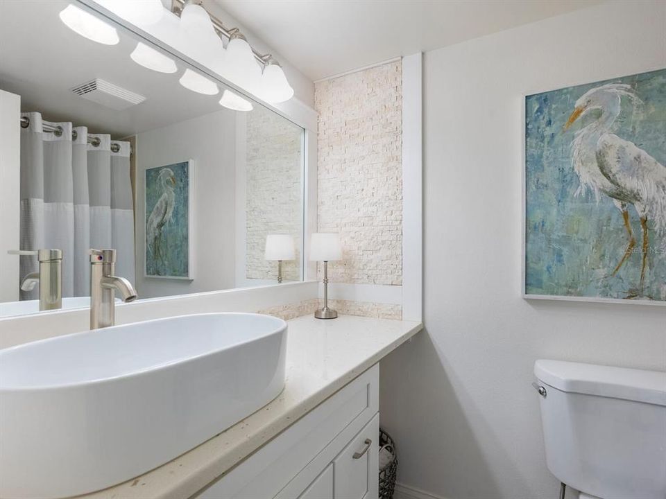 For Sale: $789,000 (2 beds, 2 baths, 1223 Square Feet)