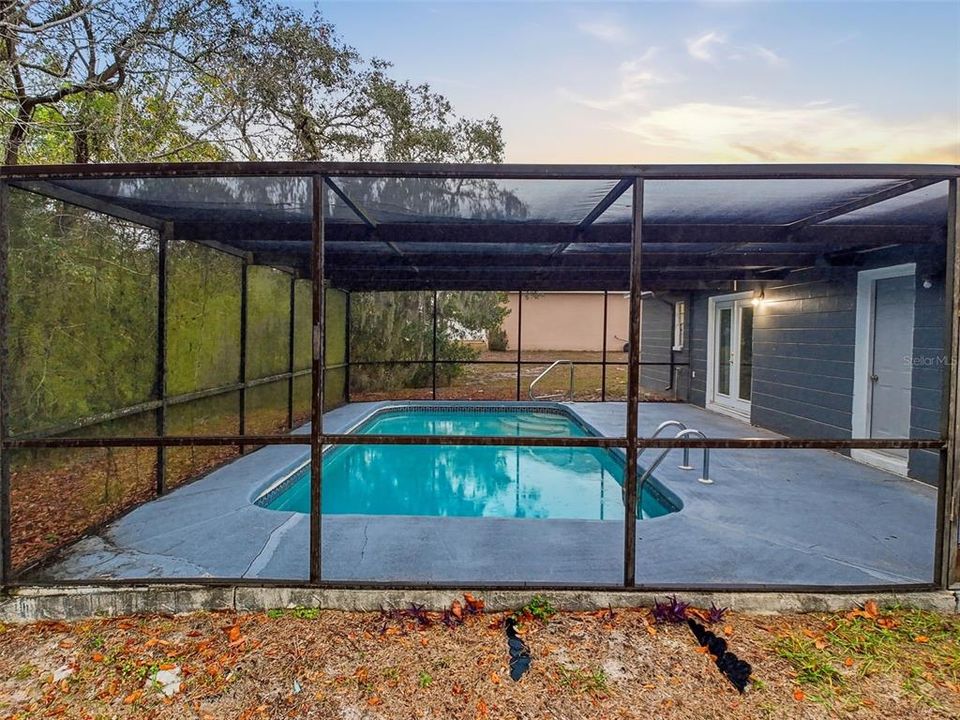 待售: $235,000 (2 贝兹, 2 浴室, 924 平方英尺)