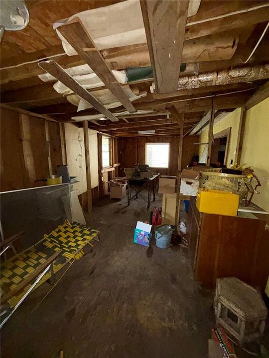 Под контрактом: $199,900 (3 спален, 2 ванн, 1920 Квадратных фут)