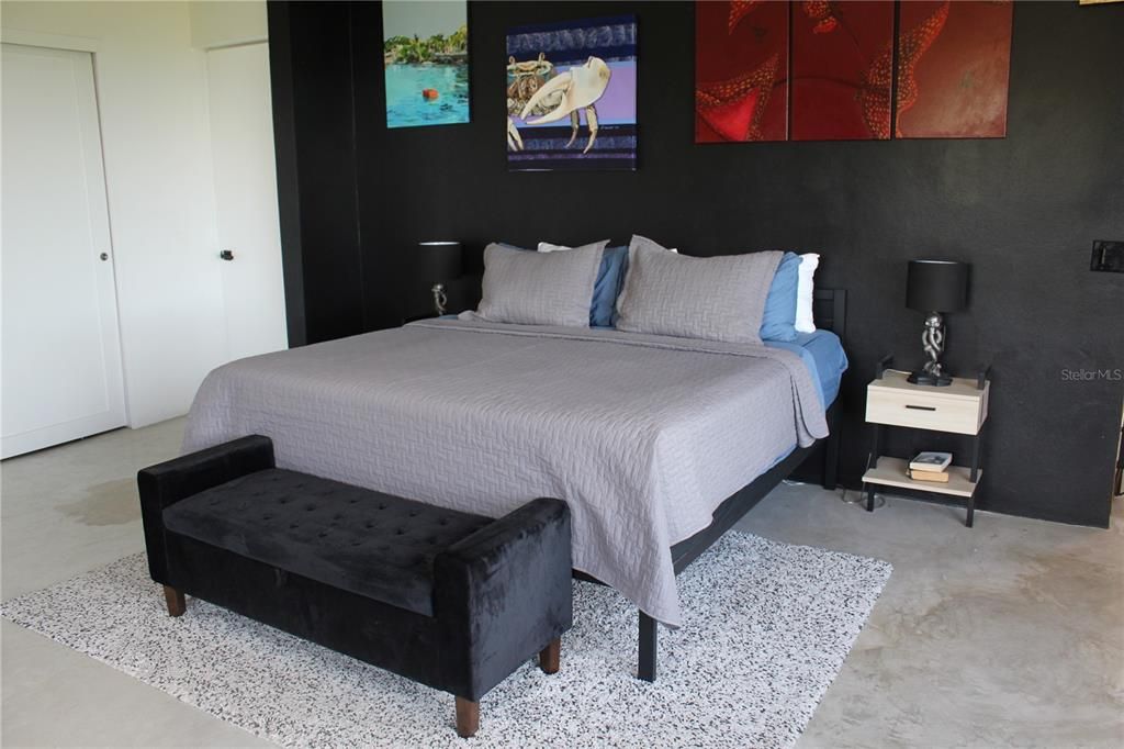 For Sale: $779,000 (2 beds, 3 baths, 2000 Square Feet)