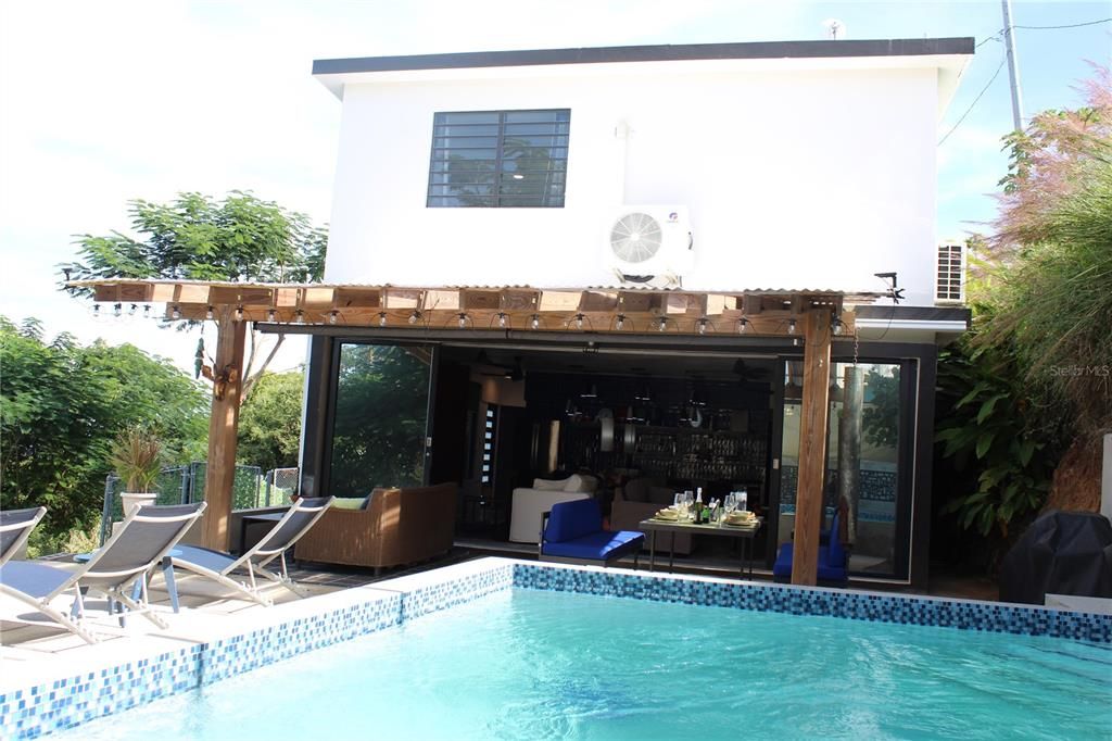 For Sale: $779,000 (2 beds, 3 baths, 2000 Square Feet)