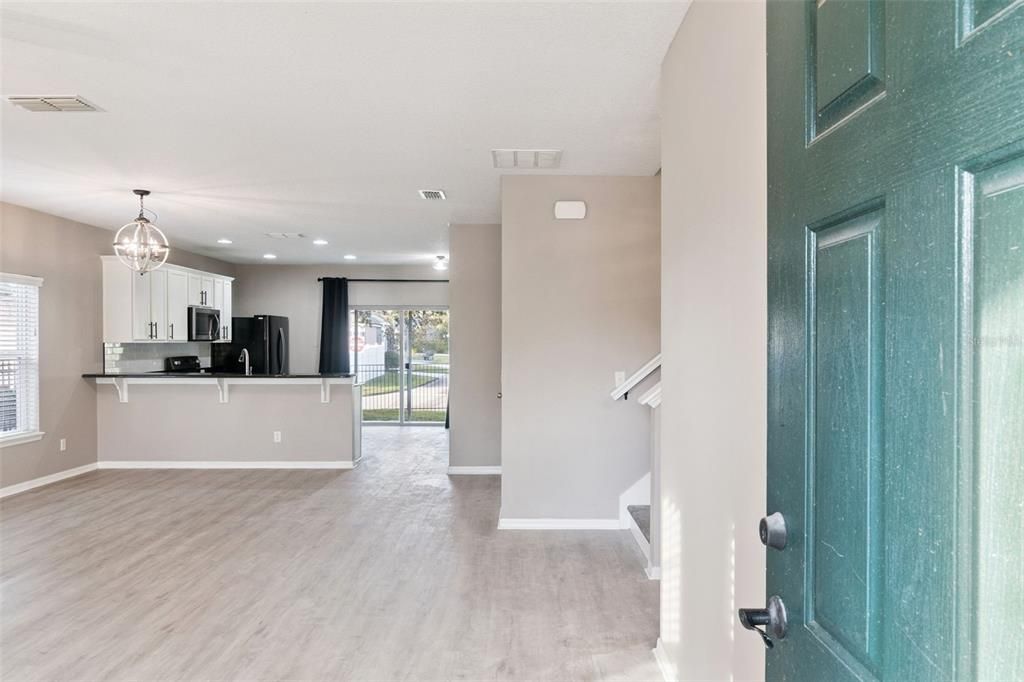 В аренду: $3,500 (5 спален, 3 ванн, 2212 Квадратных фут)