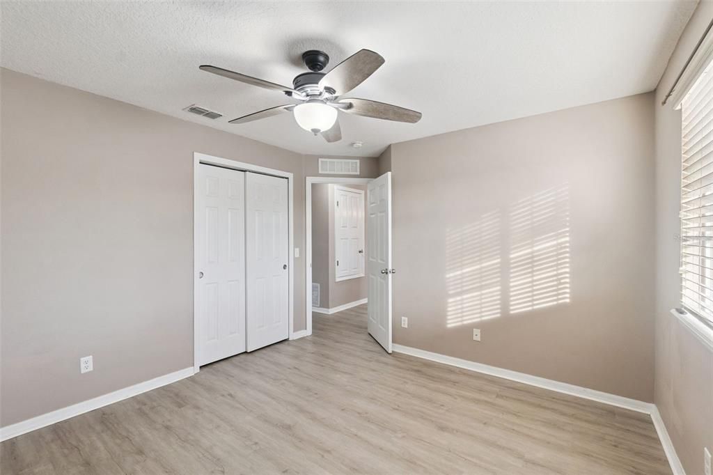 В аренду: $3,500 (5 спален, 3 ванн, 2212 Квадратных фут)