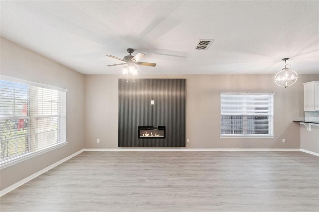 В аренду: $3,500 (5 спален, 3 ванн, 2212 Квадратных фут)