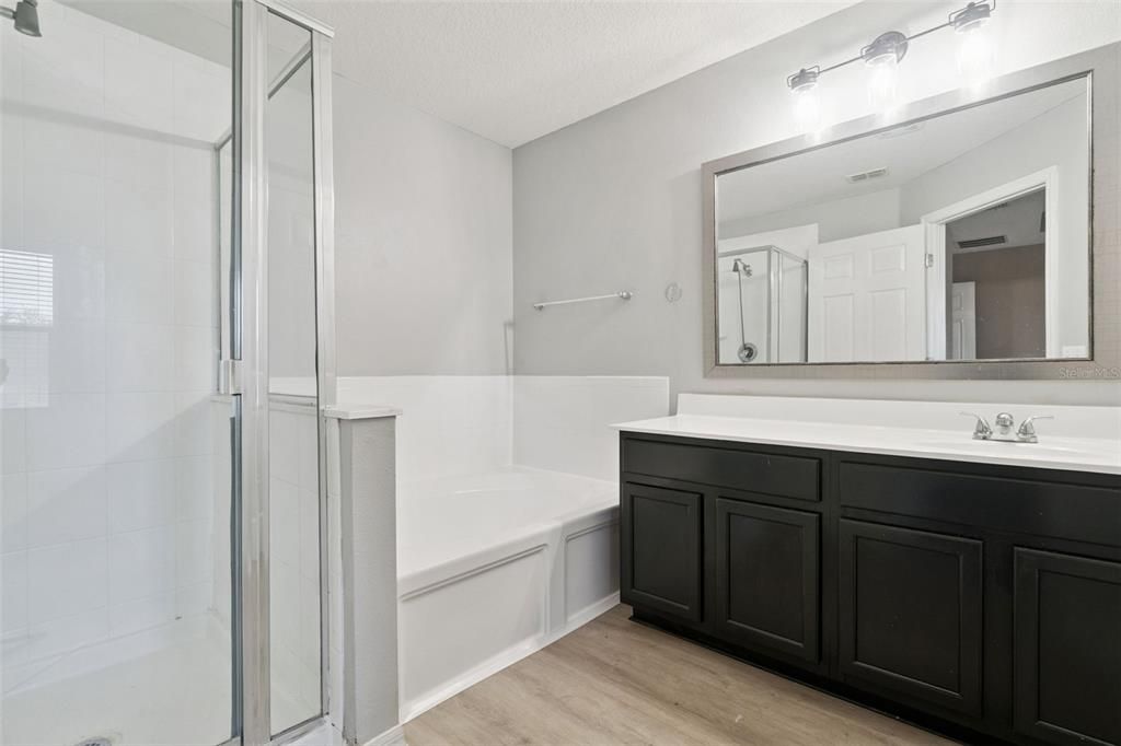 В аренду: $3,500 (5 спален, 3 ванн, 2212 Квадратных фут)