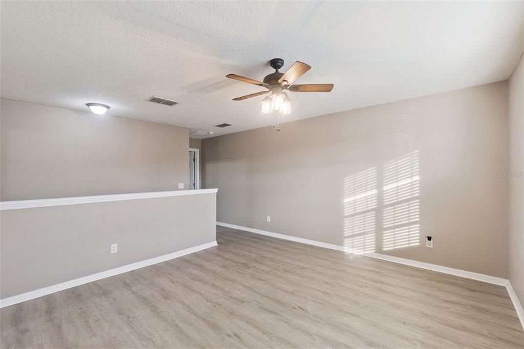 В аренду: $3,500 (5 спален, 3 ванн, 2212 Квадратных фут)