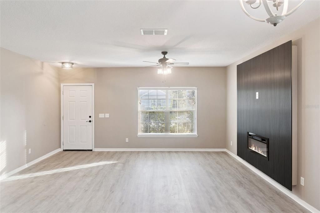 В аренду: $3,500 (5 спален, 3 ванн, 2212 Квадратных фут)