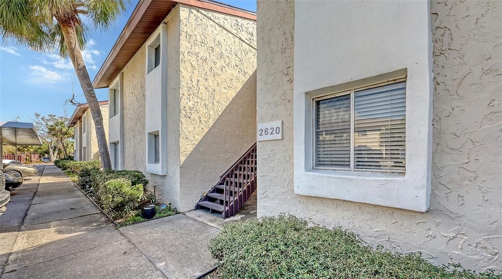 For Sale: $135,000 (2 beds, 1 baths, 912 Square Feet)