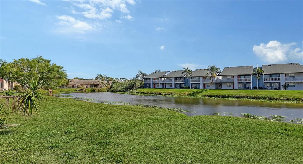 For Sale: $135,000 (2 beds, 1 baths, 912 Square Feet)