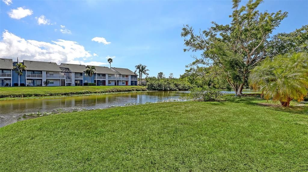 For Sale: $135,000 (2 beds, 1 baths, 912 Square Feet)