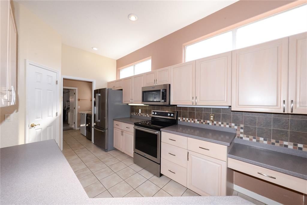 For Sale: $349,000 (3 beds, 2 baths, 1975 Square Feet)