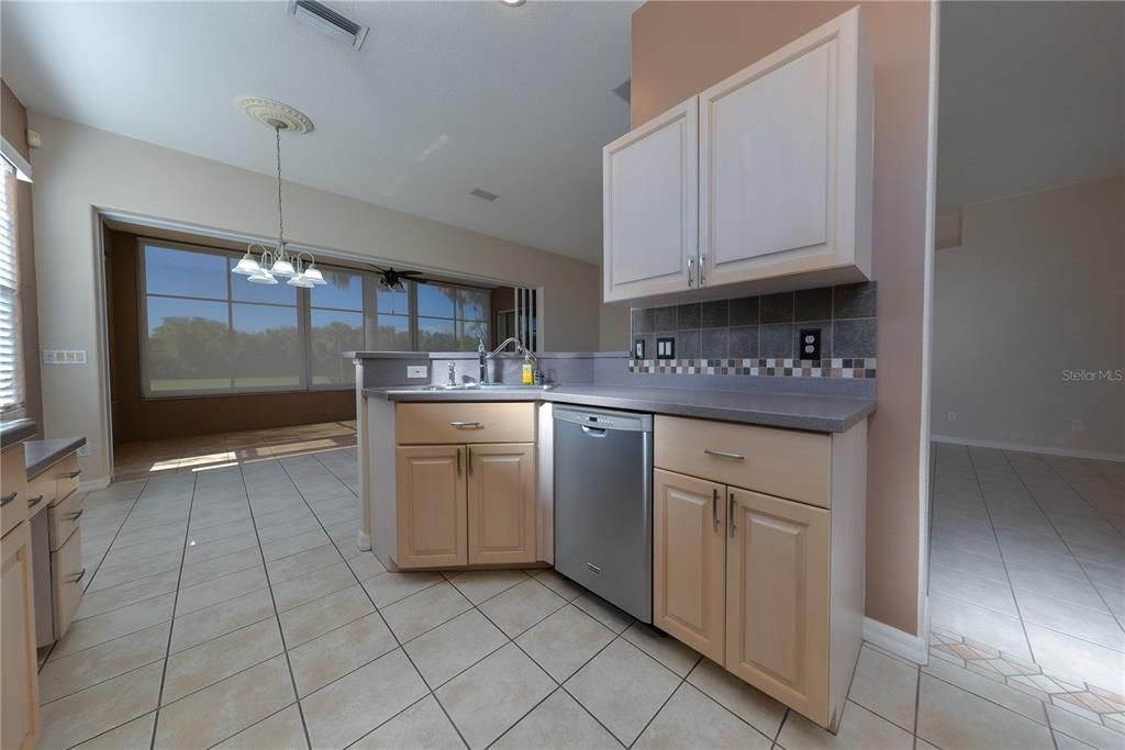 For Sale: $349,000 (3 beds, 2 baths, 1975 Square Feet)