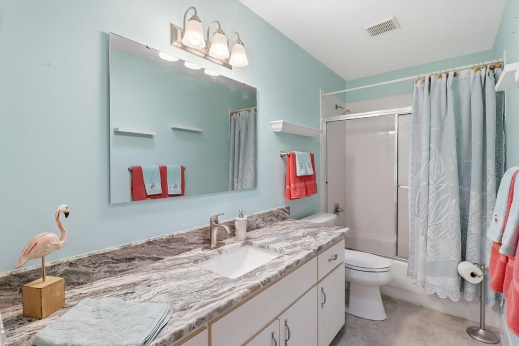 На продажу: $275,000 (2 спален, 2 ванн, 1664 Квадратных фут)