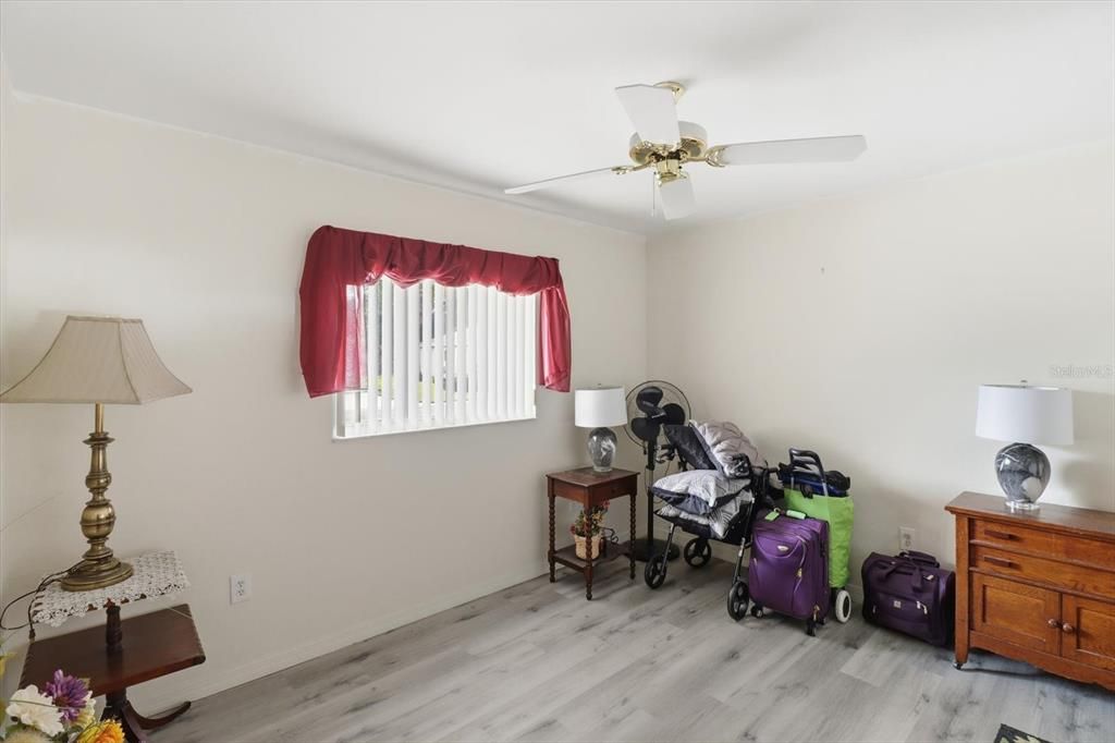 На продажу: $275,000 (2 спален, 2 ванн, 1664 Квадратных фут)