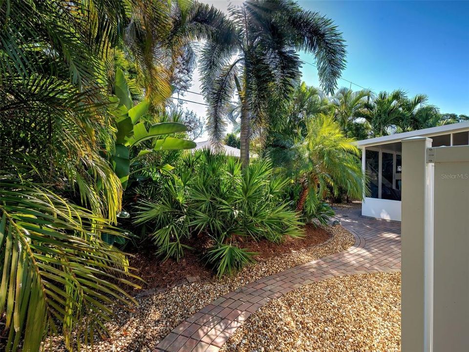 For Sale: $369,000 (3 beds, 2 baths, 1454 Square Feet)