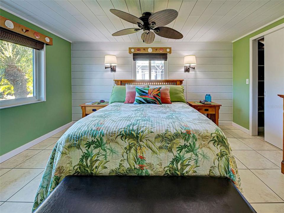 For Sale: $369,000 (3 beds, 2 baths, 1454 Square Feet)