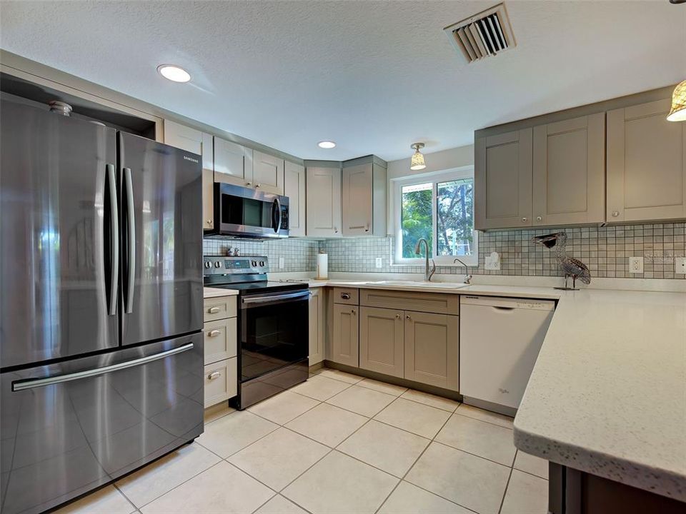 For Sale: $369,000 (3 beds, 2 baths, 1454 Square Feet)