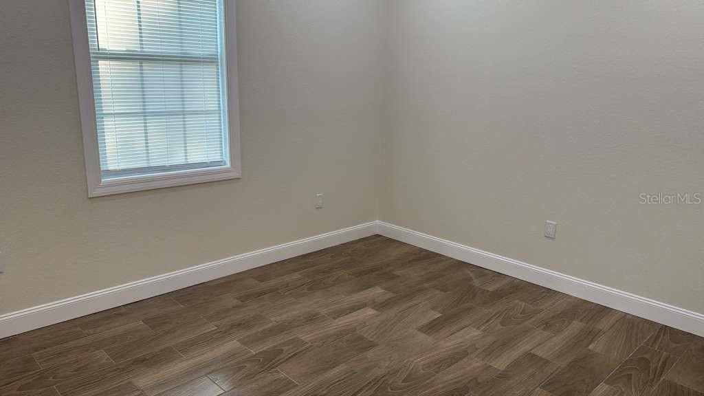 For Sale: $329,900 (4 beds, 3 baths, 1800 Square Feet)