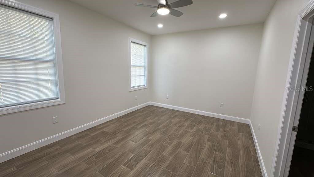 For Sale: $329,900 (4 beds, 3 baths, 1800 Square Feet)