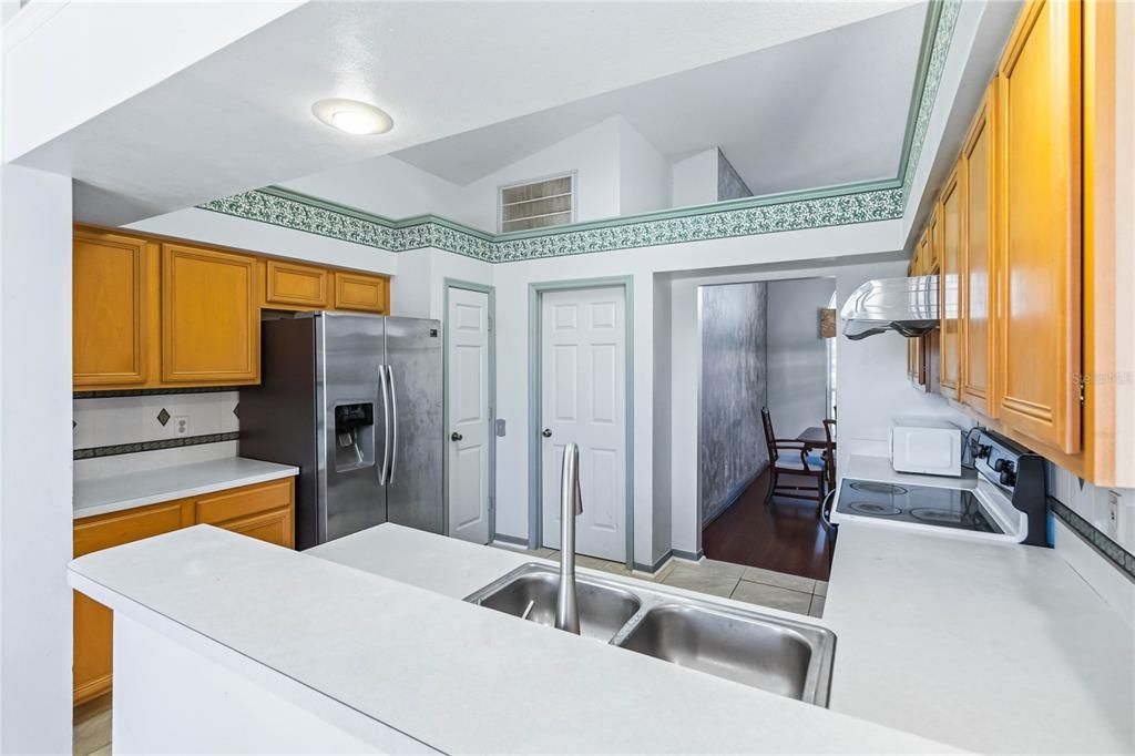 На продажу: $485,000 (4 спален, 2 ванн, 2056 Квадратных фут)