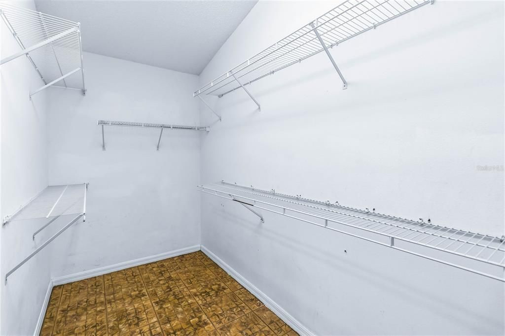 На продажу: $485,000 (4 спален, 2 ванн, 2056 Квадратных фут)