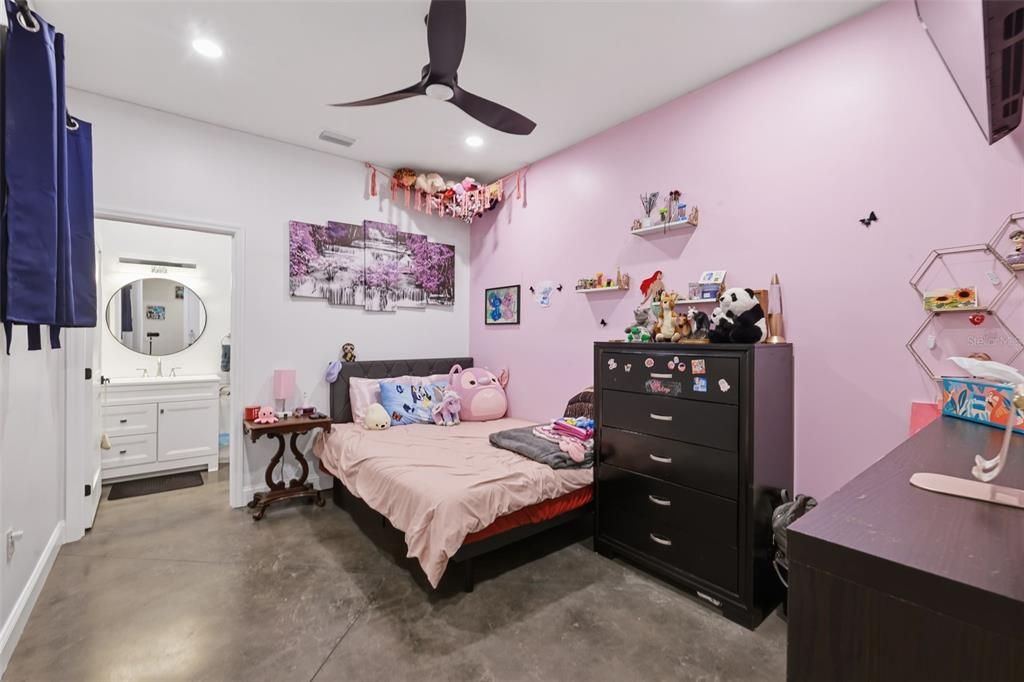 For Sale: $1,799,000 (5 beds, 4 baths, 3382 Square Feet)