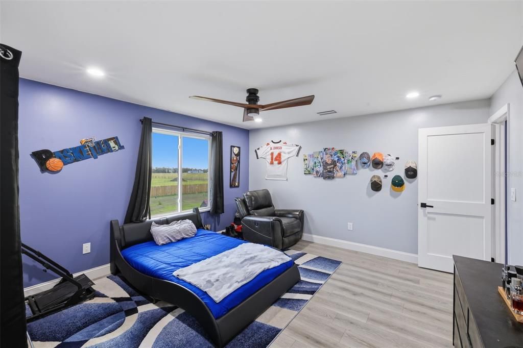 For Sale: $1,799,000 (5 beds, 4 baths, 3382 Square Feet)