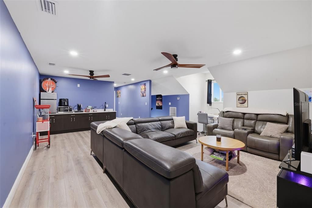 For Sale: $1,799,000 (5 beds, 4 baths, 3382 Square Feet)