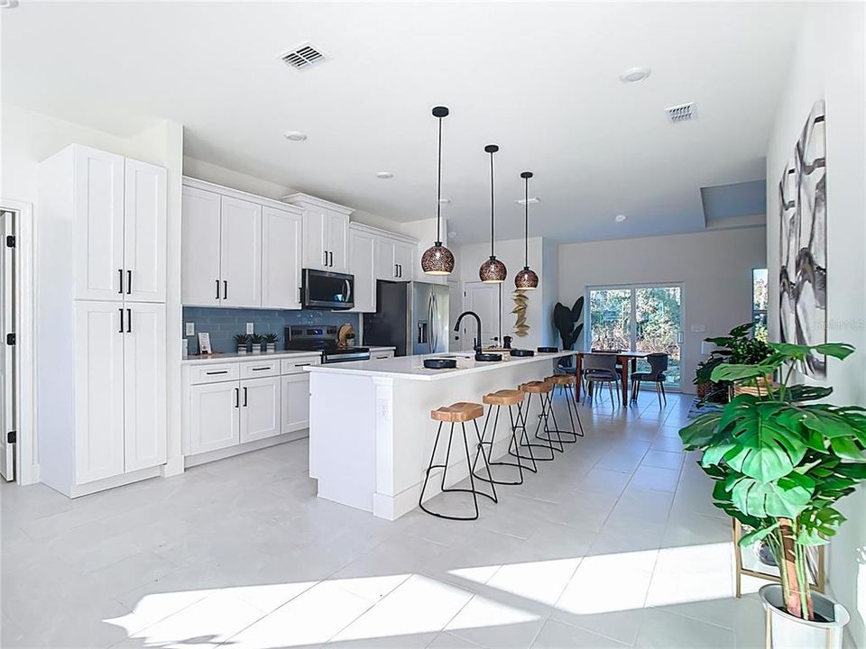 For Sale: $369,900 (4 beds, 2 baths, 1773 Square Feet)