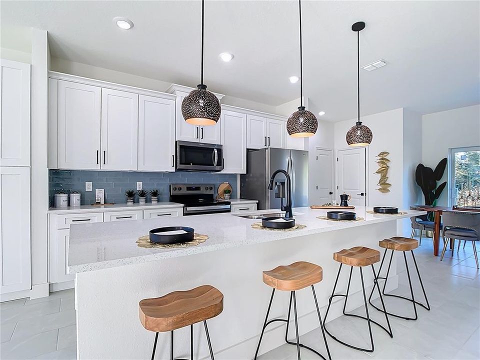 For Sale: $369,900 (4 beds, 2 baths, 1773 Square Feet)