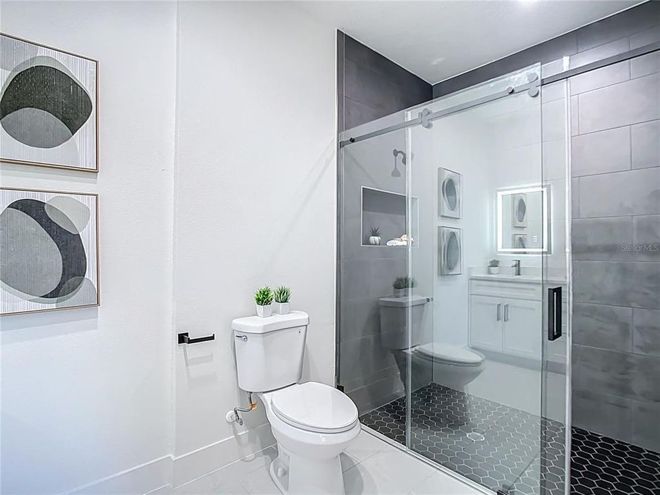 For Sale: $369,900 (4 beds, 2 baths, 1773 Square Feet)