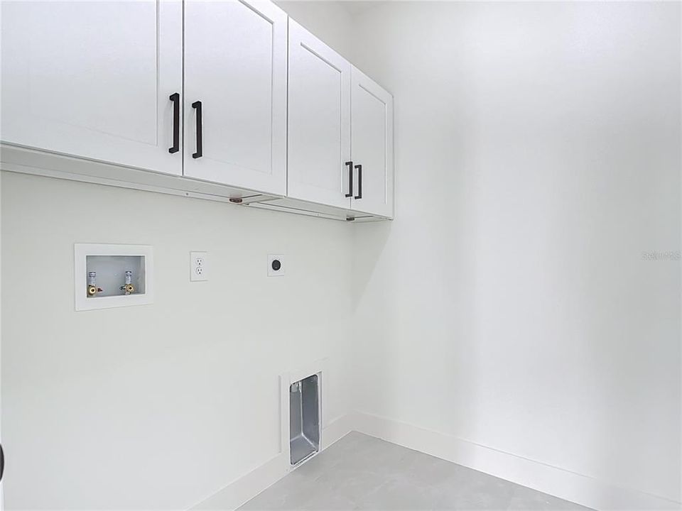 For Sale: $369,900 (4 beds, 2 baths, 1773 Square Feet)