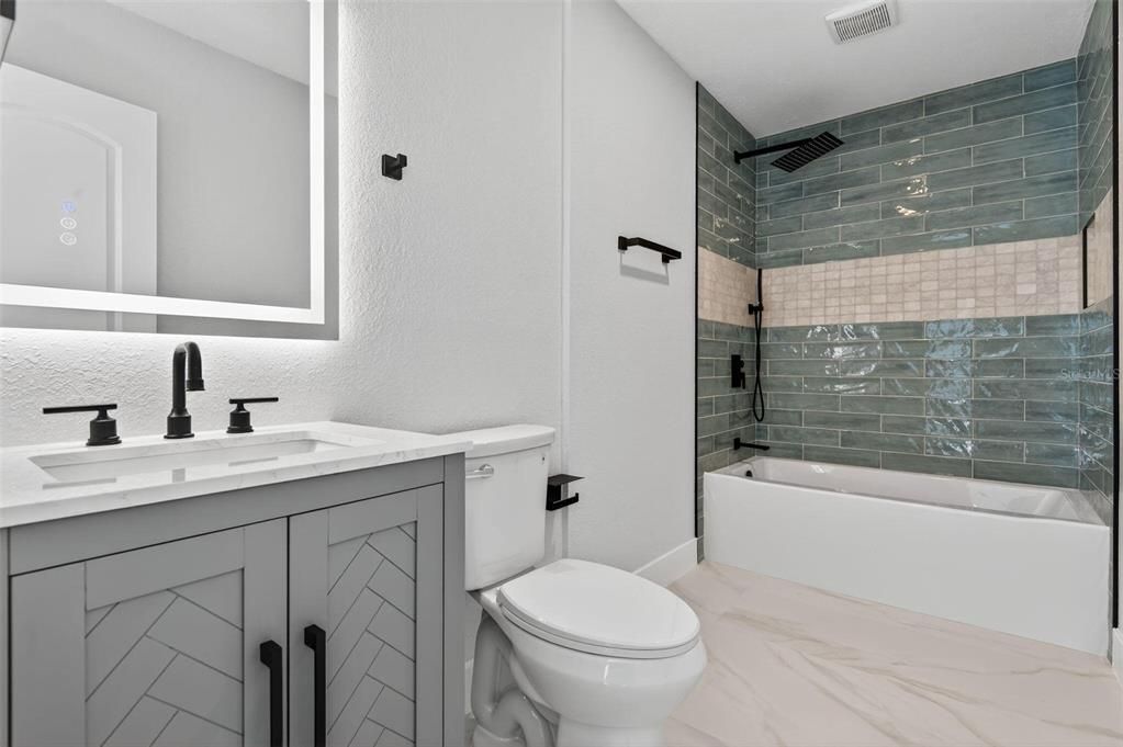 На продажу: $374,900 (3 спален, 2 ванн, 1155 Квадратных фут)